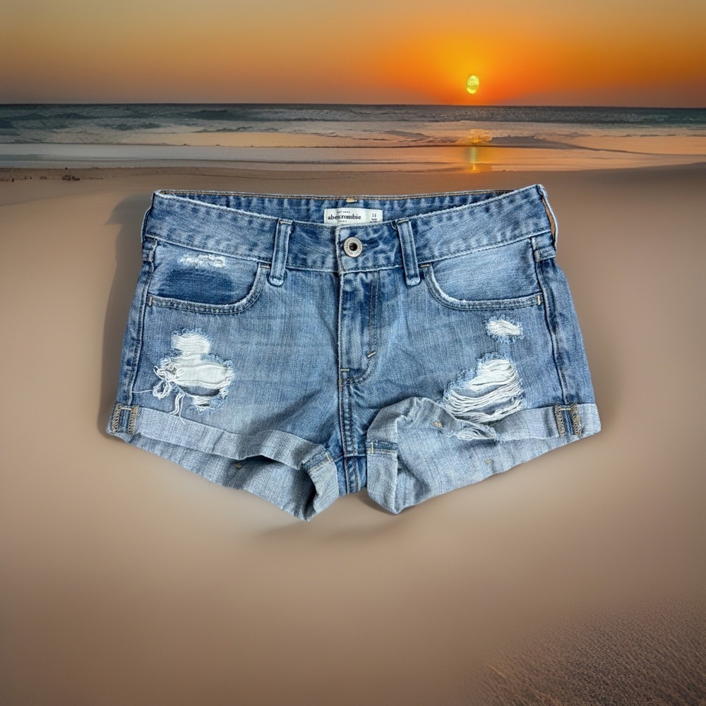 Abercrombie Girls Sz 14 Lowrise Destroyed Jeans Shorts EUC Lt Wash Denim